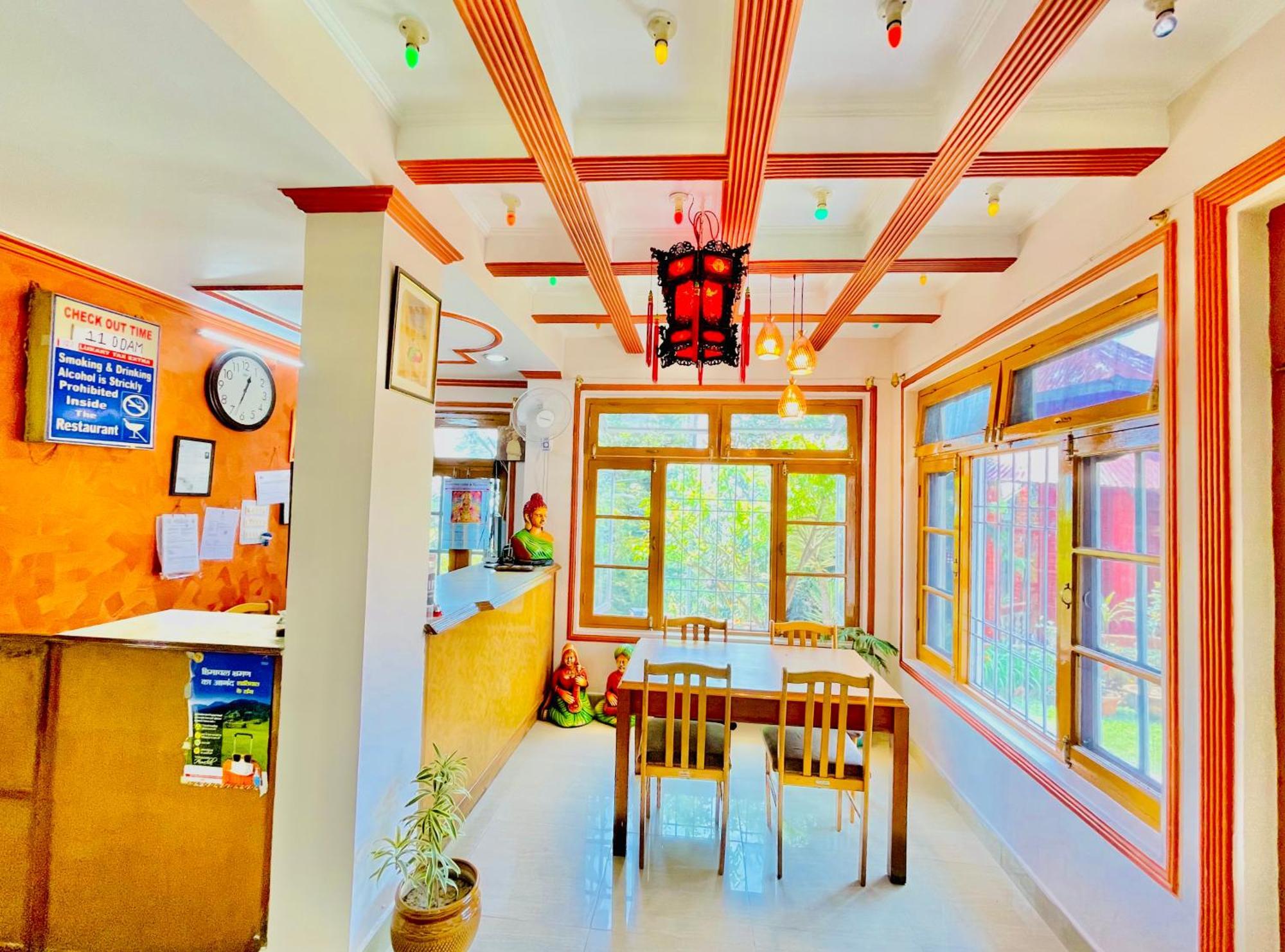 Grand View Lodge And Restaurant Дхарамсала Екстериор снимка